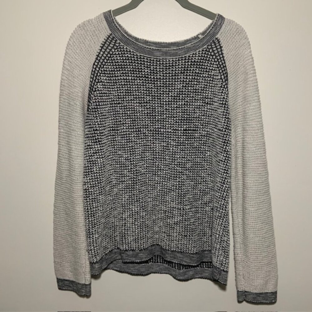 Loft Women's Trendy Edgy Knit Two Tone Black Pullover Sweater - Size L